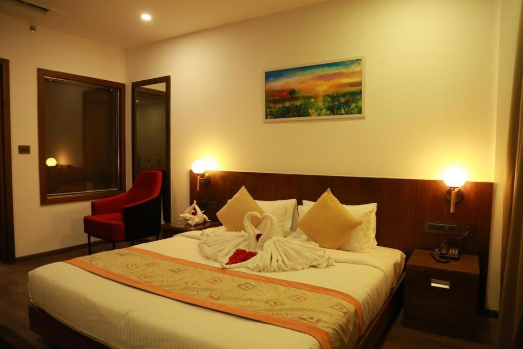Sky Penta Residency Hotel Iritti ภายนอก รูปภาพ